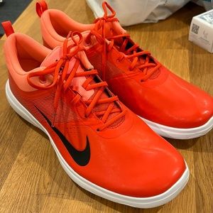 Nike Akami women golf cleats